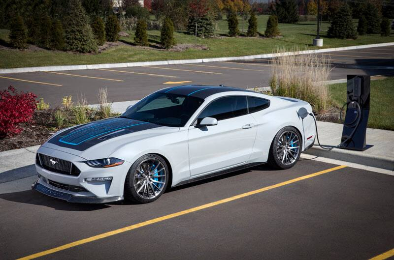 福特發(fā)布全電動跑車Mustang！900匹馬力+六速手動